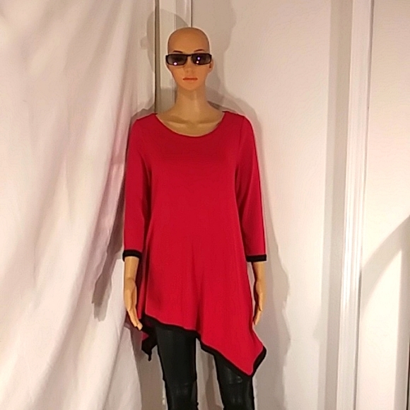 NWT Chelsea & Theodore Red and Black Horizontal Top. - Picture 2 of 10